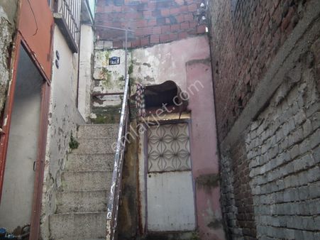 Konak Süvari Mahallesi Satılık Arsa