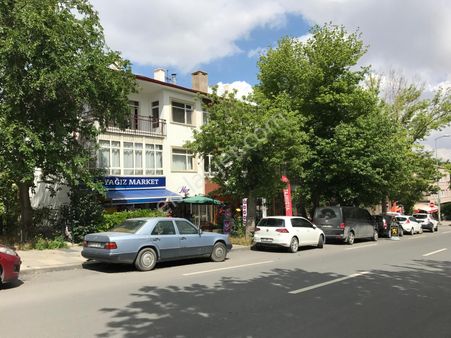 Reşit Galip Caddesinde Merkezi Konumda Geniş 3+1 Kiralık