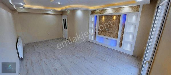 Buca Hasanağa Parkına Yakın Geniş 3+1 Doğalgazlı Daire