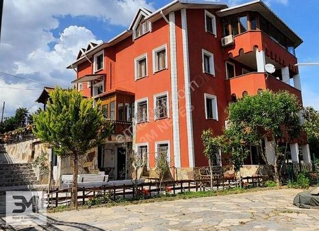 Baklacı 1052 M2 Arsa 4 Katlı Bina Göz Alıcı Manzarasıyla