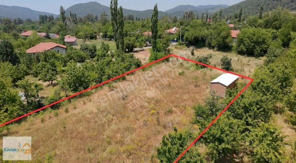 Emlaklikyadan Nif Sosyal Tesisleri Yanı Köy İçi İmarlı Satılık