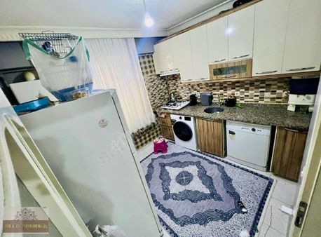 Sultangazi Ugurmumcu Mah. 10 Yıllık 2+1 100m2 Fırsat Bahçekatı