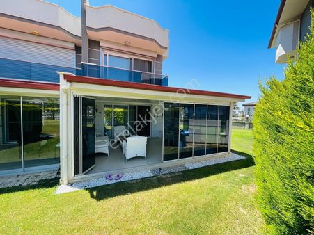 Güzelçamlı 'da Havuzlu Site İçerisinde Geniş 3+1 Villa