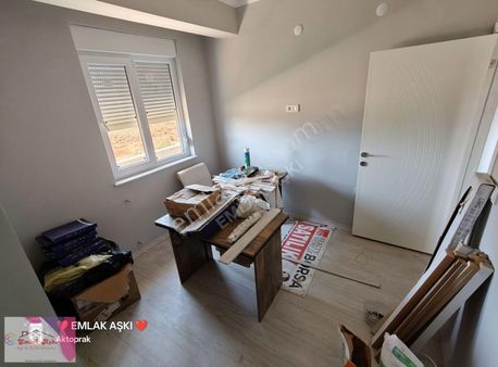 Emlak Aşki Güvencesiyle Doğa İle İç İçe Huzurlu Sessizlik İsteyn