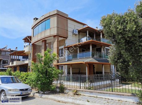 Kuşadası 6+1 Olimpik Havuzlu Malikane Tarzı 280 M Villa