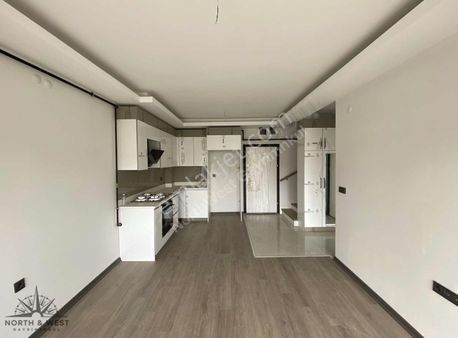 İncekte Çatı Eğimsiz Merkeze Yakın 3+1 North&west Gym