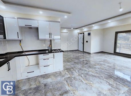 Yalı Mahallesinde Deniz + Orman Manzaralı Süper Lüks Villa