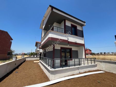 Ata Gayrimenkul'den Her Bütçeye Uygun 2+1 Verandalı Villa