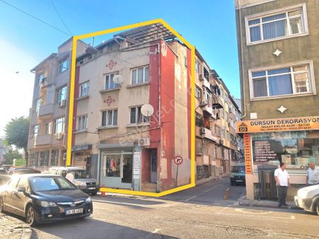 Şehremini'de, Harika Konumda Satılık Köşe Bina