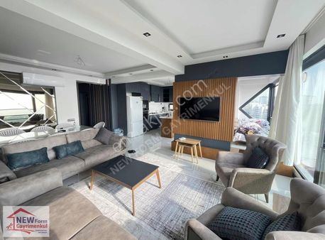 New Form'dan Deniz Manzaralı Eşyalı Satılık Lüks 4+1 Daire