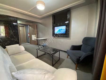Karşıyaka Çarşı İşbankası Sokagı Günlük Kiralık Lüks Daire / Su Apart