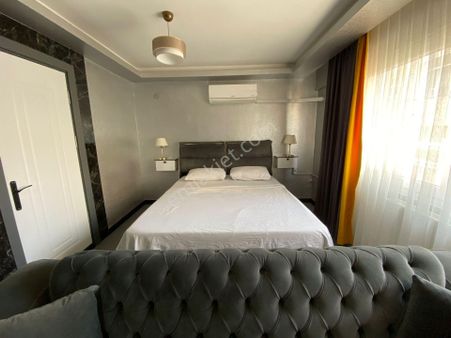 Karşıyaka Çarşı İşbankası Sokagı Günlük Kiralık Lüks Daire / Su Apart