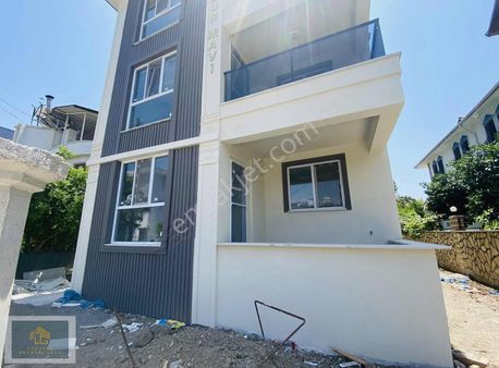 Lavinia Gayrimenkulden Ege Mahallesinde Satılık 2+1 Daire