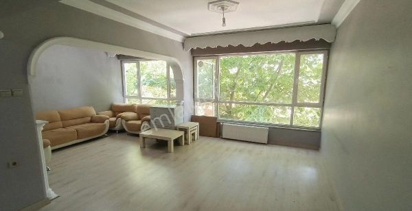 Muratlı Caddesi Üzeri İçi Komple Yenilenmiş 3+1 Satılık Daire