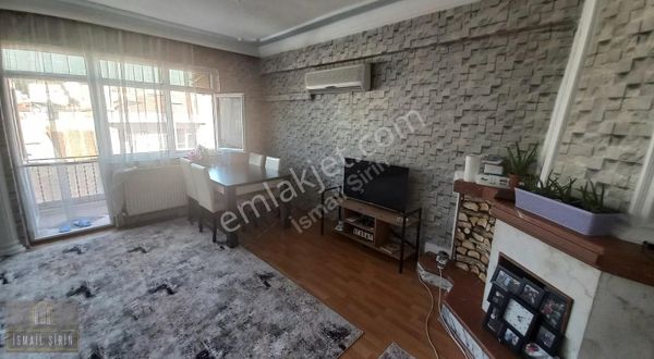 İsmail Şirinden Merkezde Ara Kat Geniş Bakımlı Daire