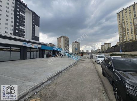 Bölgenin En Güzel Locasyonunda Oturum Başlamış Fırsat Daireler