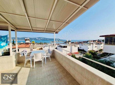 Denize Sıfır Sitede Geniş Bahçeli Eşyalı Deniz Manzaralı Yazlık