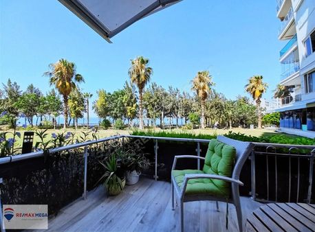 Full Deniz Manzaralı Fener'de 3+1 Daire