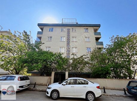 Tantavi Mahallesi'nde Geniş Ve Aydınlık 2+1 Daire Çift Balkonlu