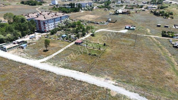 Arnavutköy Taşoluk Toki Karşısında Z+2 Kat 0.50 Emsal 640m² Arsa