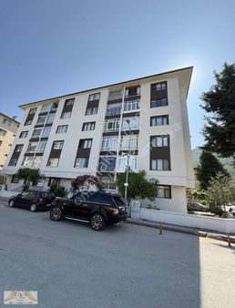 Ataşehir Mevkiinde Köşe Başı Satılık 3+1 Daire