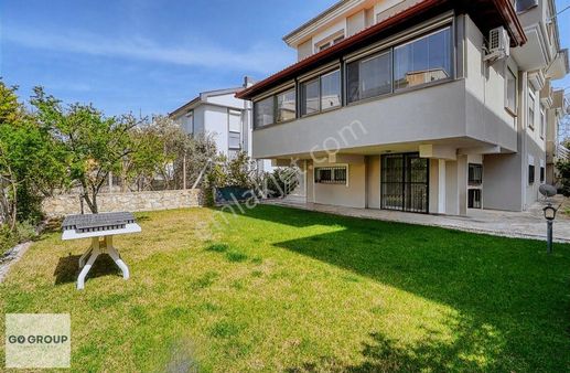 Urla Binkonutlar Bölgesinde Satılık 4+2 Villa