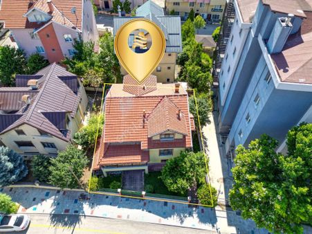 Bolu, Mehmet Akif Bulvarına Komşu 6+2 Müstakil Merkezi Villa