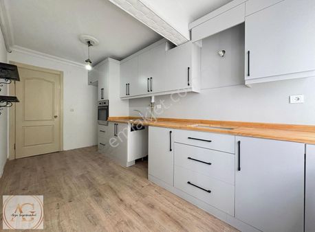 Arya'dan Akçay'da Sahile Yakın Mesafede 3+1 Satılık Daire