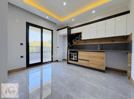 Arya'dan Akçay'da Şık Tasarımlı Lüks 2+1 Ebeveyn Banyolu Daire