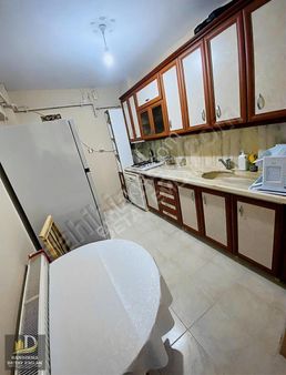 Detay Emlaktan Çarşı Merkezde 2+1 Ara Kat Satılık Daire