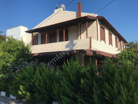 Çesmealtı Güvendikte Denize Ve Merkeze Yakın Müstakil Ev