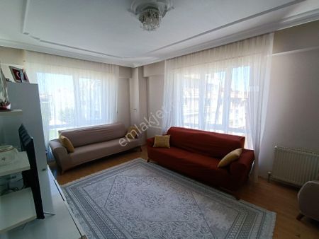 Fatih Mahallesinde Asansörlü Satılık 2+1 Daire