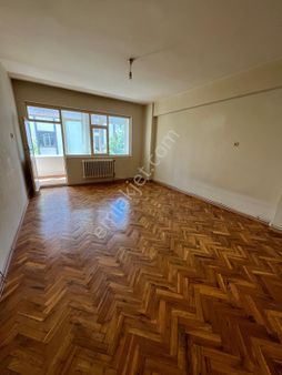 Muhittin Mah. Güvenç Taksi Yakını 2+1 100m2 Fırsat Daire!!!