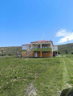 Başakpınarda 1600m2 Parsel İçinde 2 Katlı 360m2 Villa