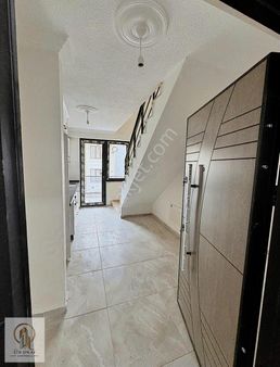 Etik Emlak Gayrimenkulden Merkezi Konumda Satılık Dubleks