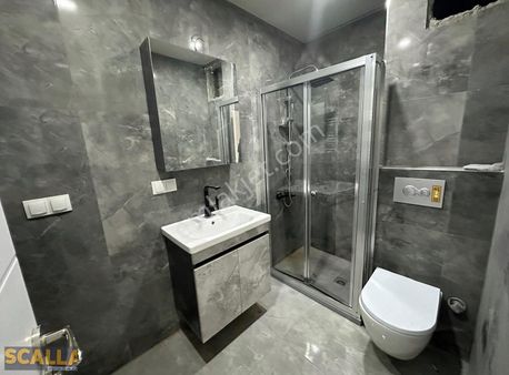 K.cekmece İnönü Mh Halkalı Cd Üzerinde Otopark Asansör Mevcut