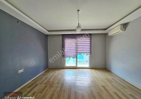 Kuşadası Çarşı Merkezde 2+1 Arakat Masrafsız Asansörlü Satılık Daire