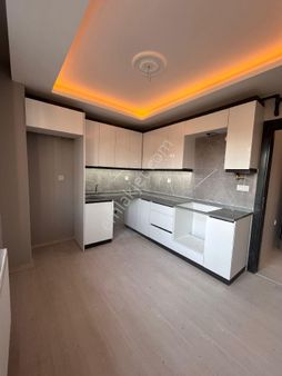 Buca Göksu Mah. Masrafsız D.gazlı İzbana Yakın Satılık 3+1 Daire