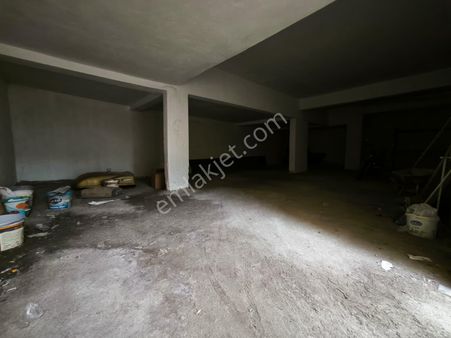 Etimesgut Merkezde Çarşı İçinde Elektrikli Kapılı Depo Polat Emlaktan
