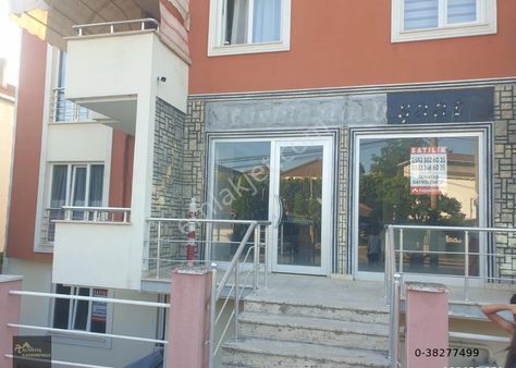 Saraylı'da İkisi Bir Arada 3+1 Giriş Kat Daire Ve Dükkan