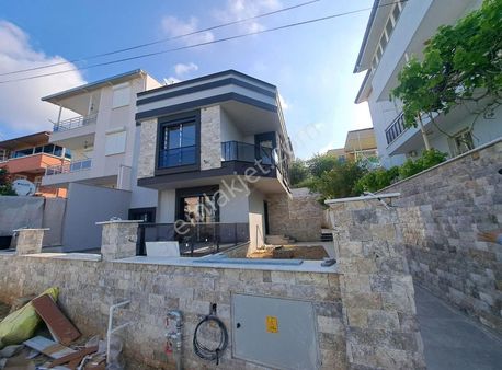 İzmir Seferihisar Mersin Alani Mahallesin De Satılık 2+1 Villa