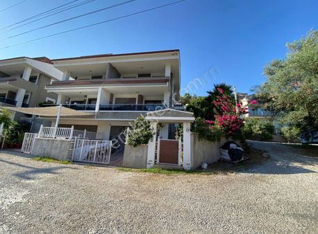 Arte Gayrimenkul'den Camiavlu'da Satılık 5+1 Muhteşem Villa