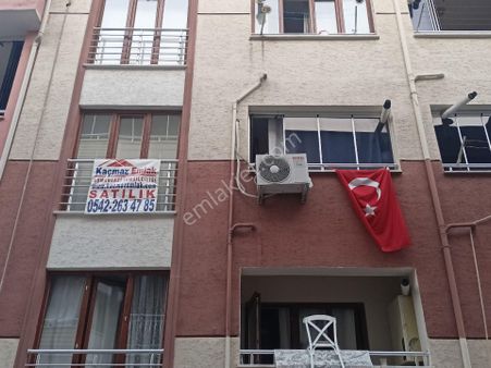 Kaçmaz Emlak Cumhuriyet Mah Satılık 3+1 Bakımlı Ara Kat Daire