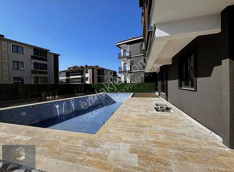 Çorlu Rumeli Havuzlu Siteiçinde Geniş 1+1 Satılık Daire