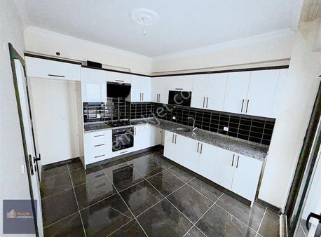 ꔪyalçın'dan▄inanılmaz Fiyat İzmir Yolu Üstü Sıfır Ara Kat 3+1