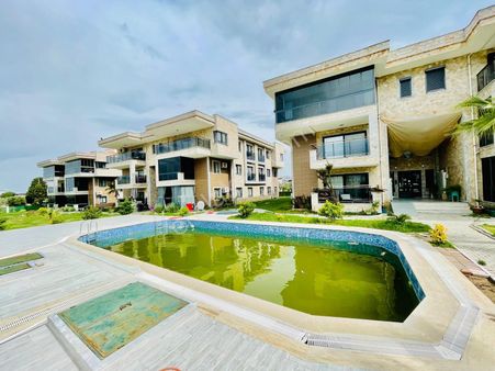 Son Kat Havuzlu Site 2+1 Daire