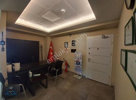Kiza İşmerkznde Bulvr Üstü Satılık Geniş Ofis Açıklamayı Okuynuz