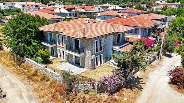 Reşadiye Mahallesi'nde Geniş Bahçeli Full Eşyalı 1+1