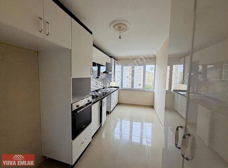 Başakşehir 2.etapda D Bloklarda Boş Tadilatlı Satılık Daire