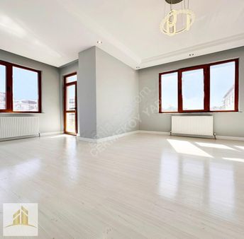 Çekmeköy Yapı Gayrimenkul'den 2+1 Ara Kat